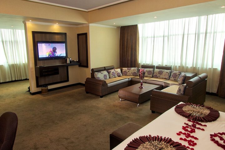 Room 32 of 81