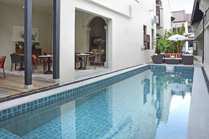 Pools & Facilities