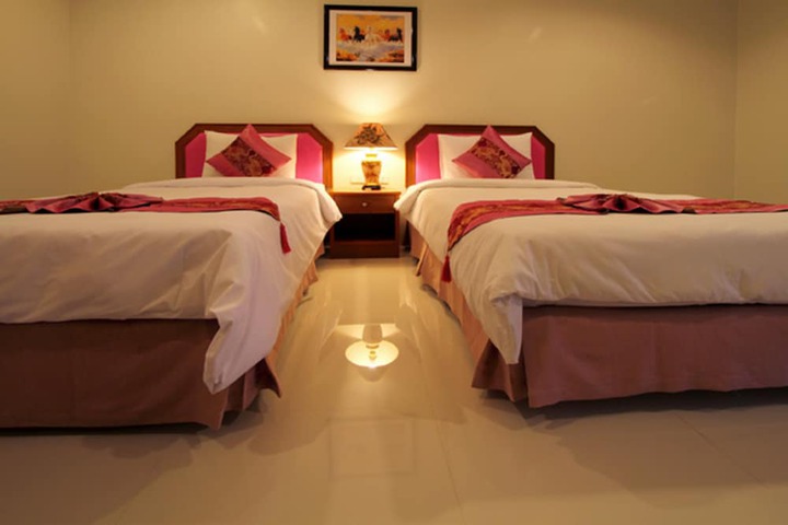 Room 8 of 47