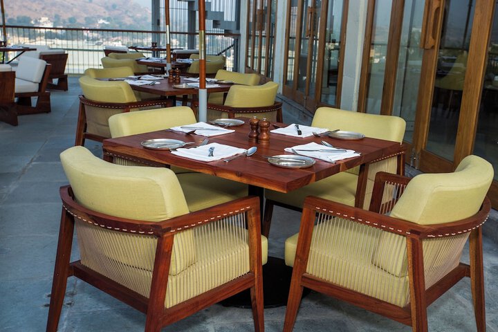 Dining 83 of 194