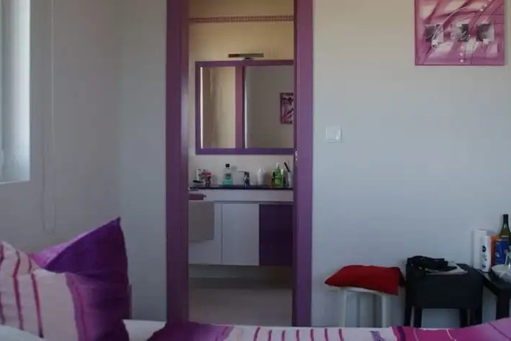Room 2 of 23