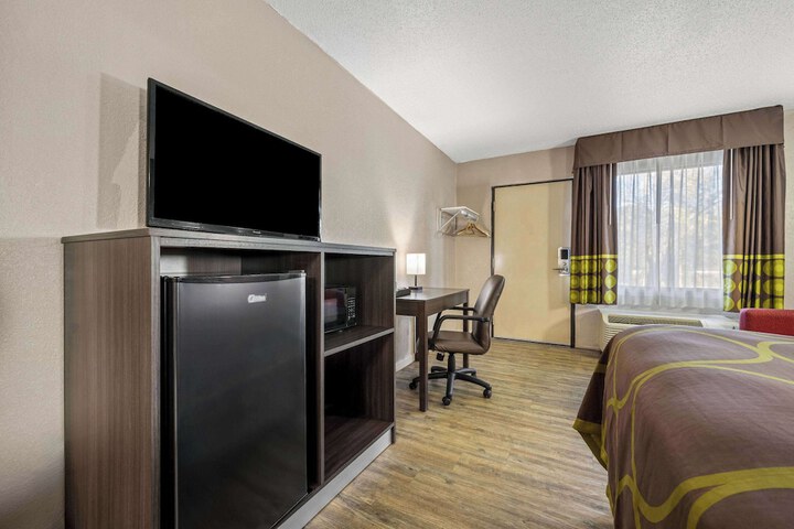 Room 19 of 47