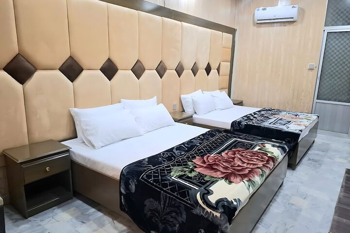 Room 15 of 19