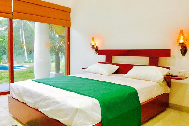 Room 3 of 63