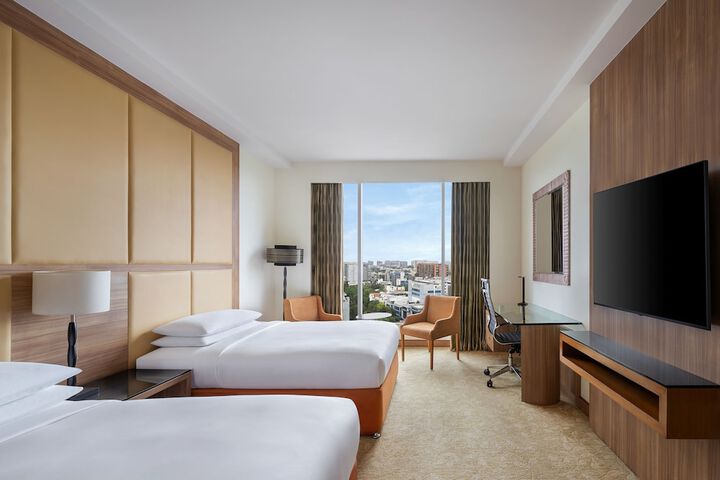 Room 27 of 103
