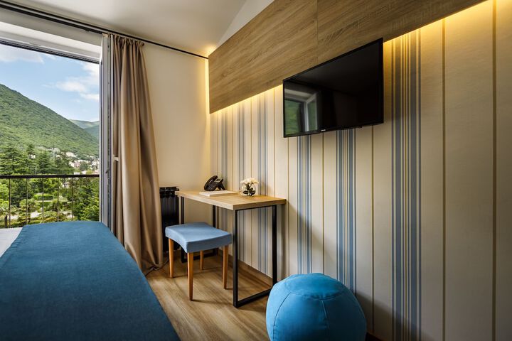 Room 7 of 35