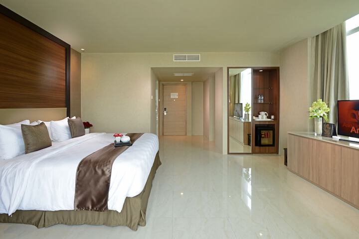 Room 5 of 34