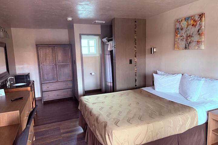Room 46 of 74
