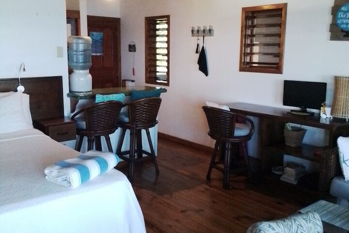 Room 102 of 292
