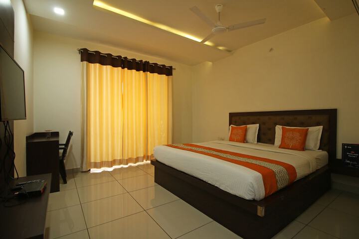 Room 6 of 21