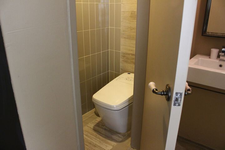 Room 65 of 92
