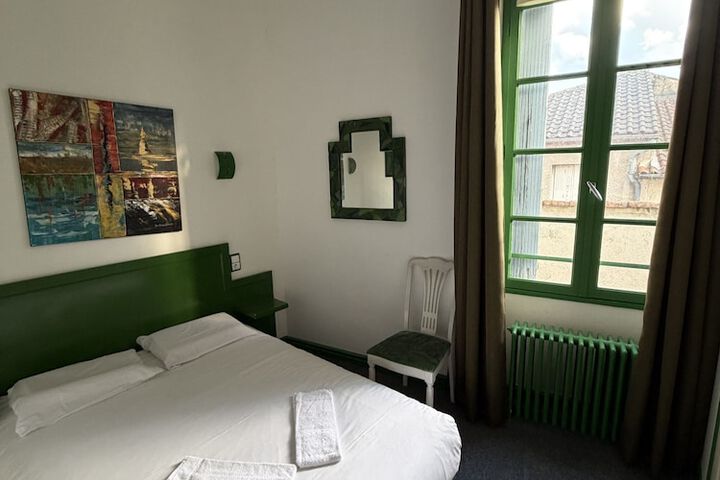 Room 14 of 42