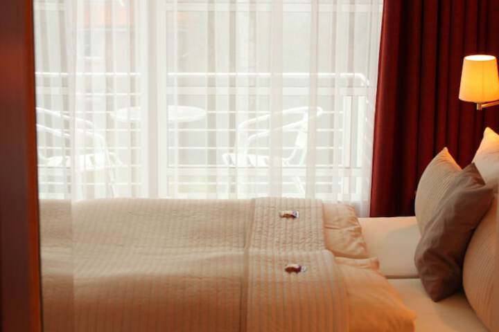 Room 13 of 62