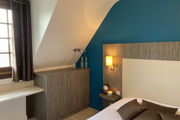 Room 13 of 74