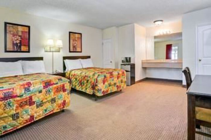 Room 15 of 39
