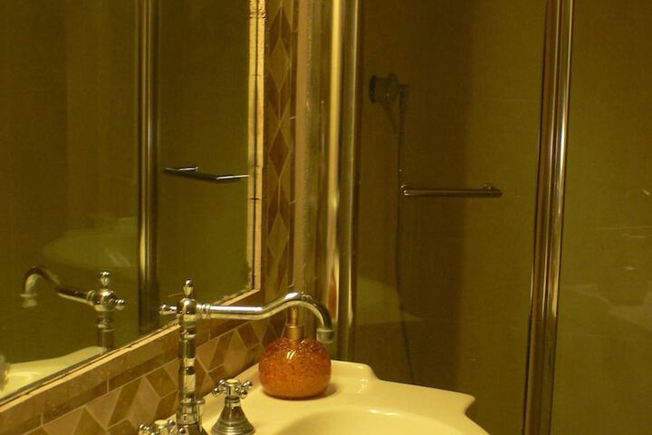 Clean Restrooms