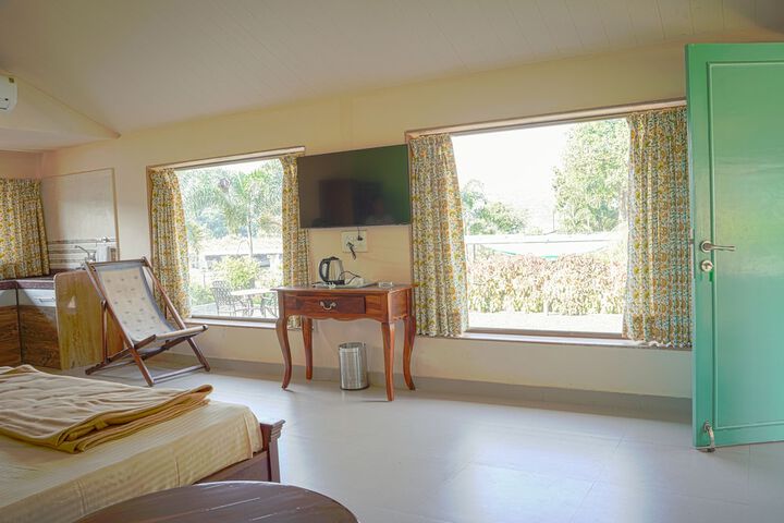 Room 6 of 43