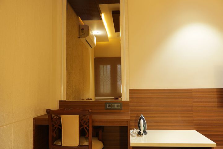 Room 13 of 65