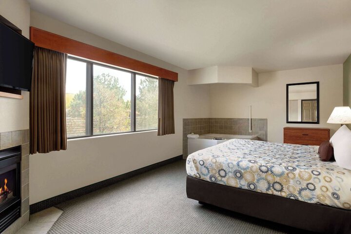 Room 27 of 60