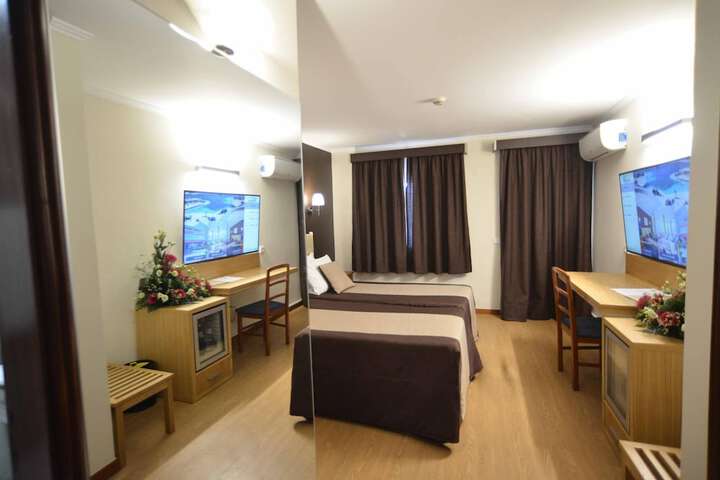 Room 12 of 44