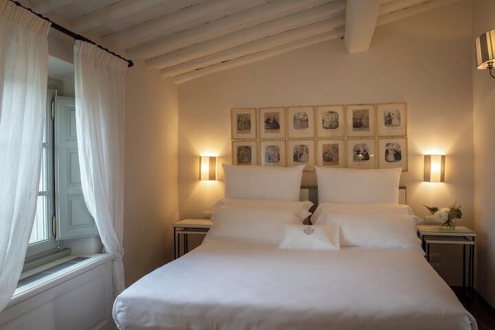 Room 26 of 71
