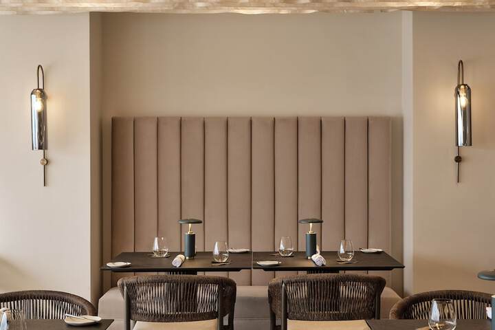 Dining 87 of 142
