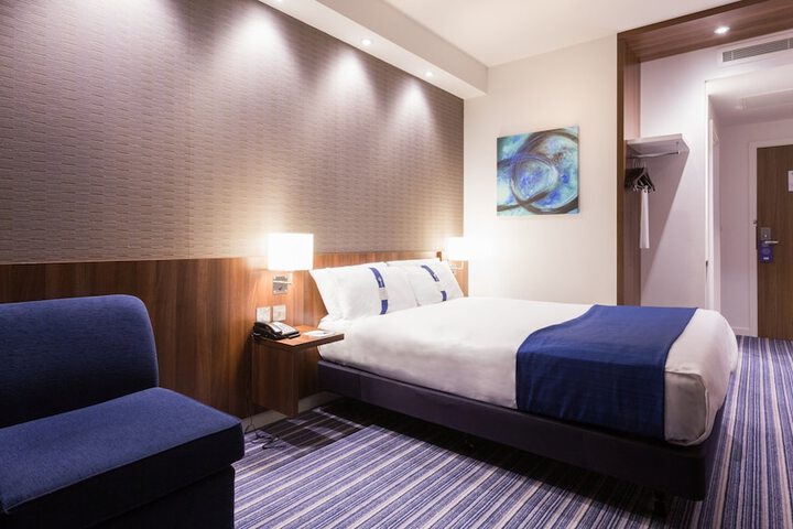 Room 15 of 65