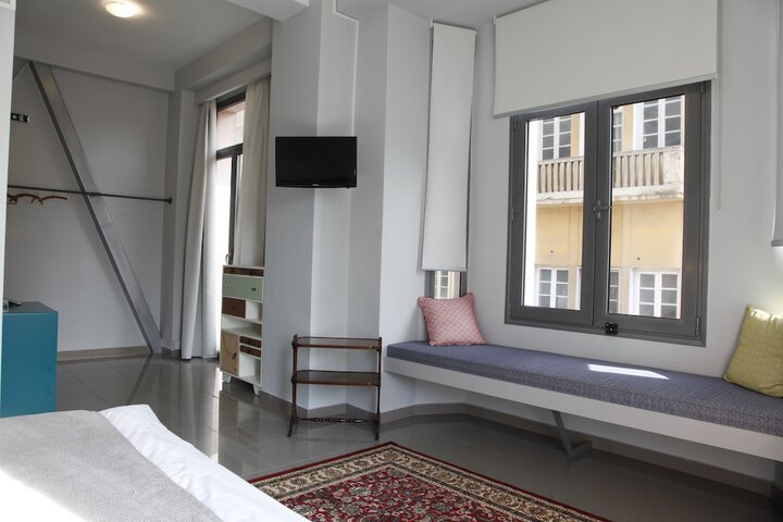 Room 15 of 143