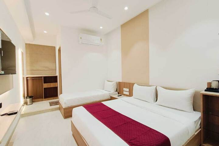 MURLI HOTEL LUXURY ROOMS
