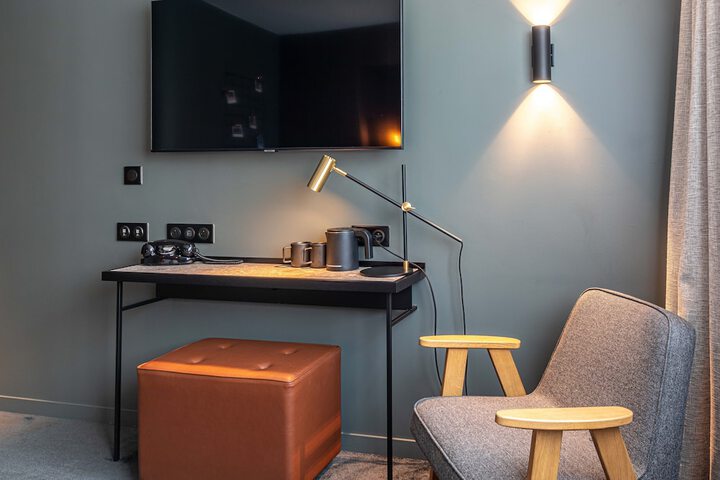 Room 6 of 40