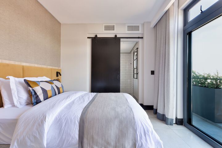 Room 15 of 49