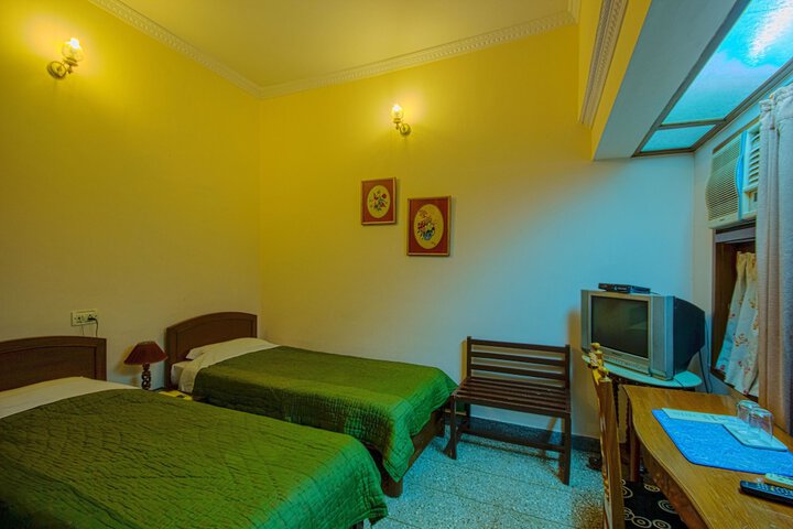Room 8 of 47