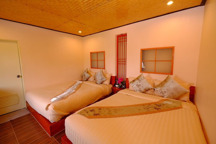 Room 10 of 65