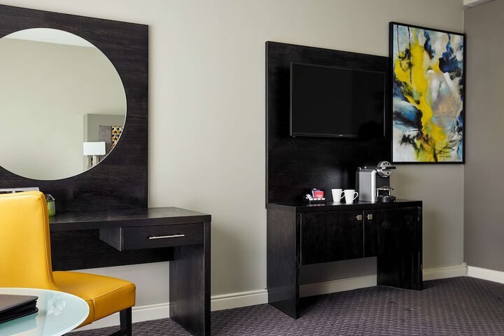Room 13 of 84