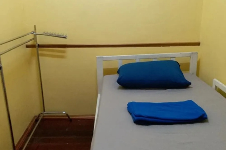 Room 2 of 48
