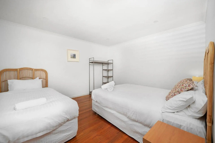 Room 2 of 16