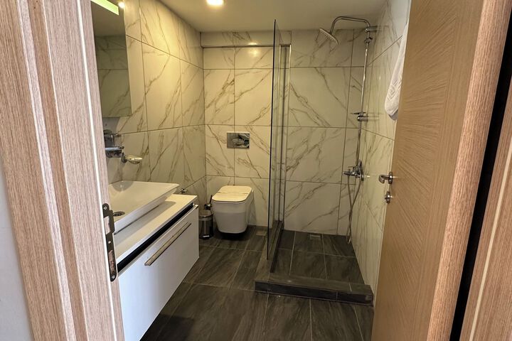 Room 2 of 4
