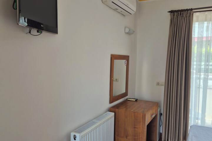 Room 2 of 26