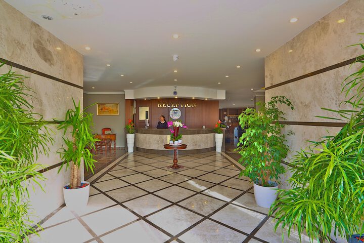 Hotel 4 of 73