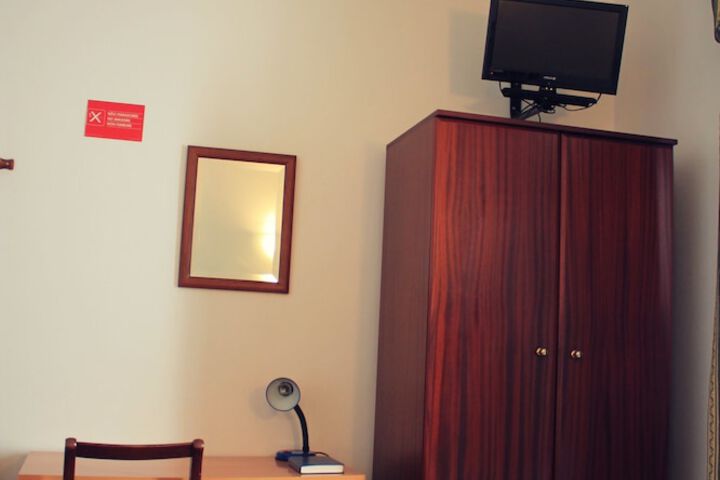 Room 4 of 31
