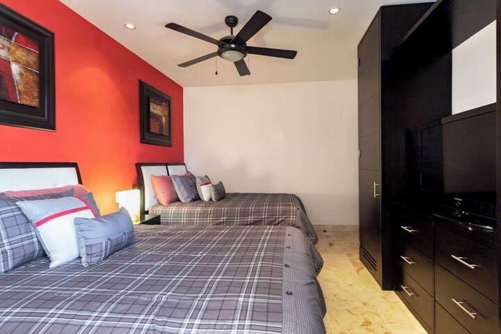 Room 13 of 88