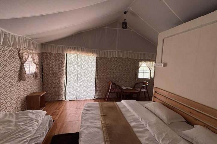 Room 6 of 24