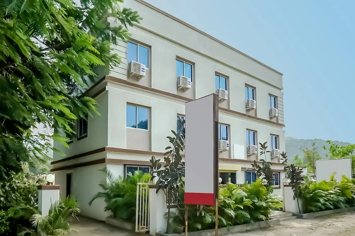 OYO 22558 Hotel Kunal Garden