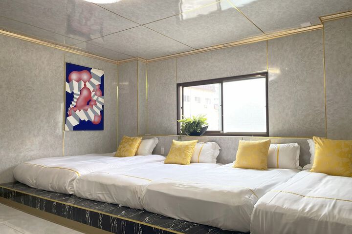Room 80 of 185