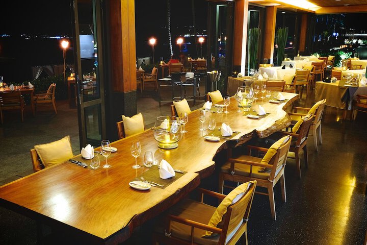 Dining 44 of 55
