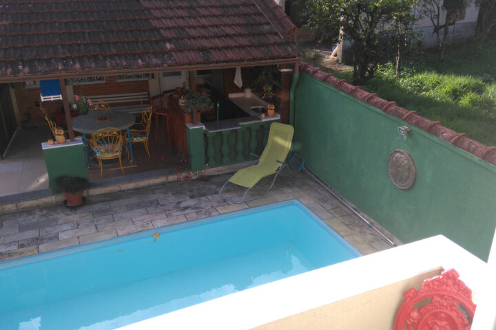 Pool 5 of 25