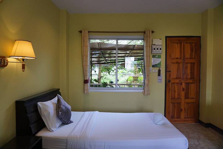 Room 10 of 40