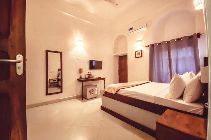 Room 6 of 91