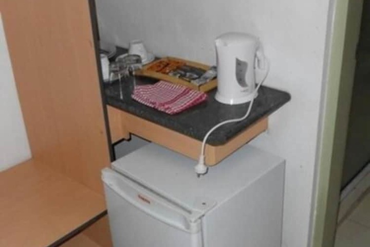 Room 6 of 37