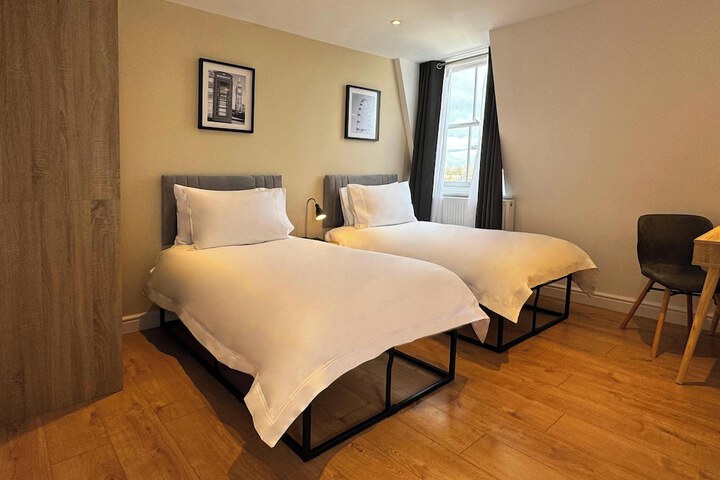 Room 45 of 80